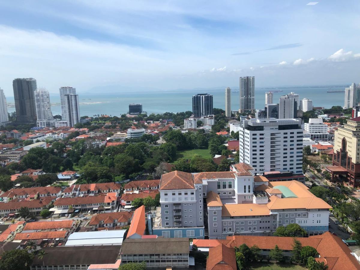 Tropicana 218 Macalister Netflix Unit By Blue Sky Holidays George Town Dış mekan fotoğraf