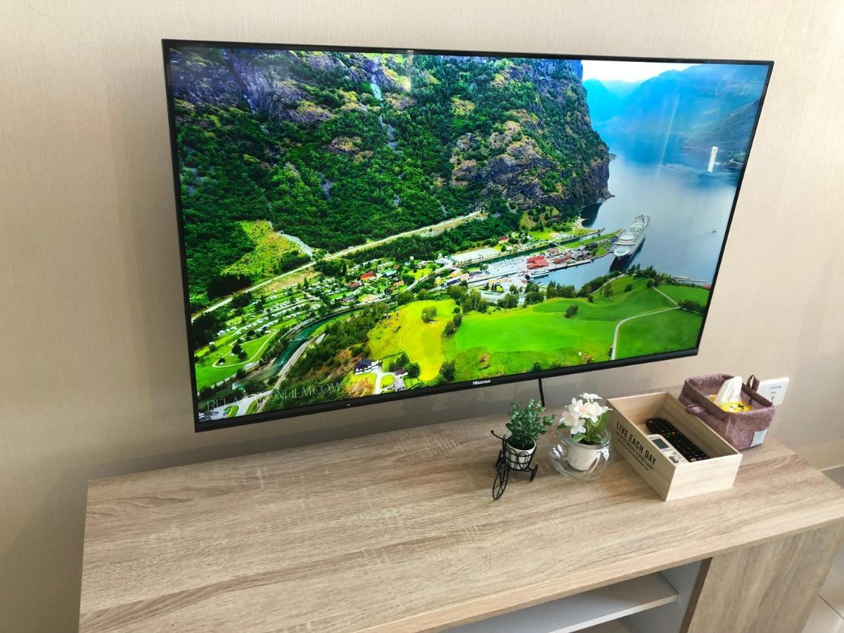 Tropicana 218 Macalister Netflix Unit By Blue Sky Holidays George Town Dış mekan fotoğraf