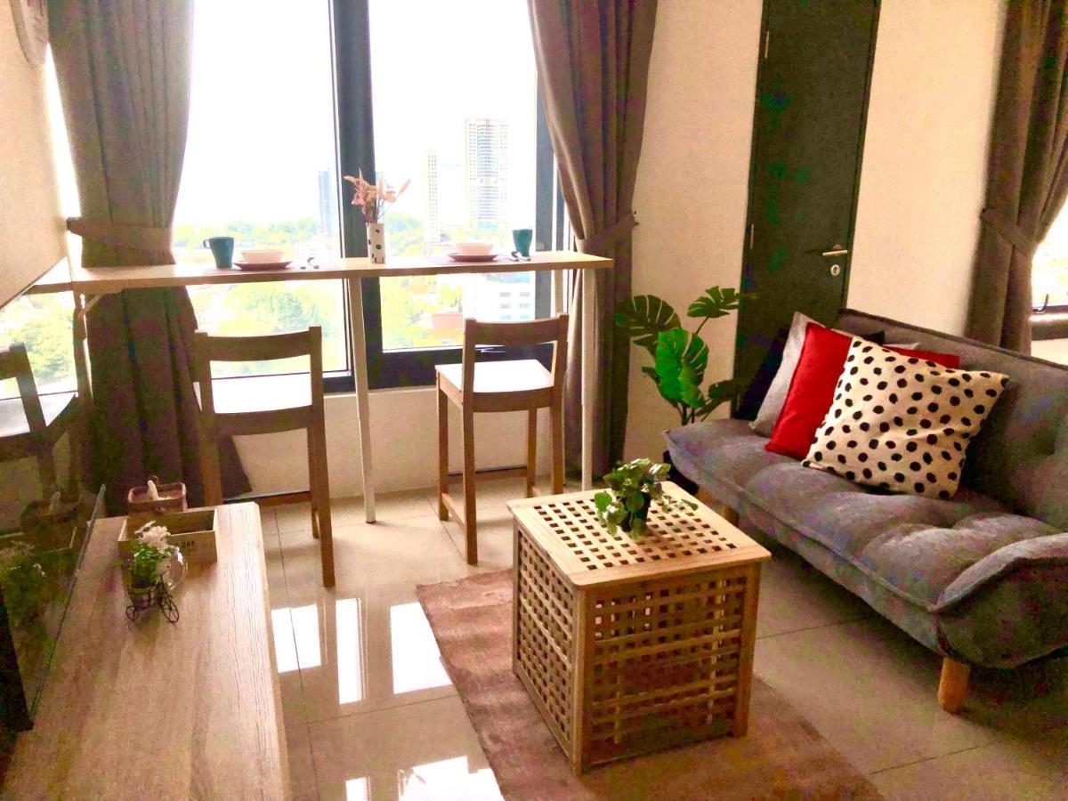 Tropicana 218 Macalister Netflix Unit By Blue Sky Holidays George Town Dış mekan fotoğraf