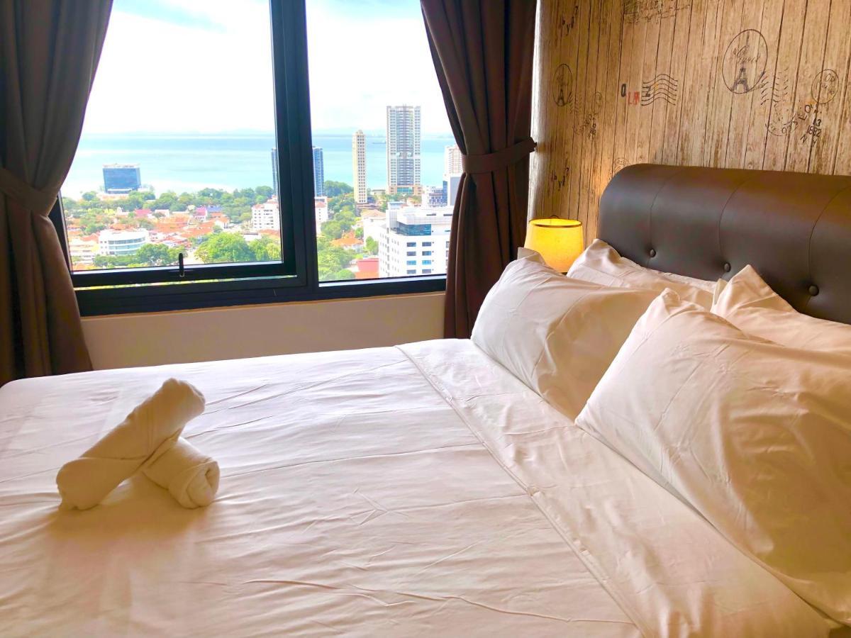 Tropicana 218 Macalister Netflix Unit By Blue Sky Holidays George Town Dış mekan fotoğraf