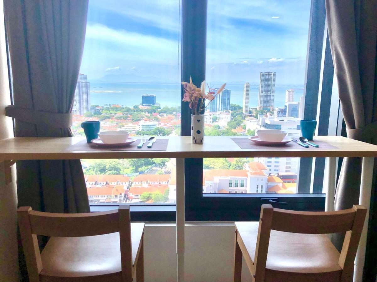 Tropicana 218 Macalister Netflix Unit By Blue Sky Holidays George Town Dış mekan fotoğraf