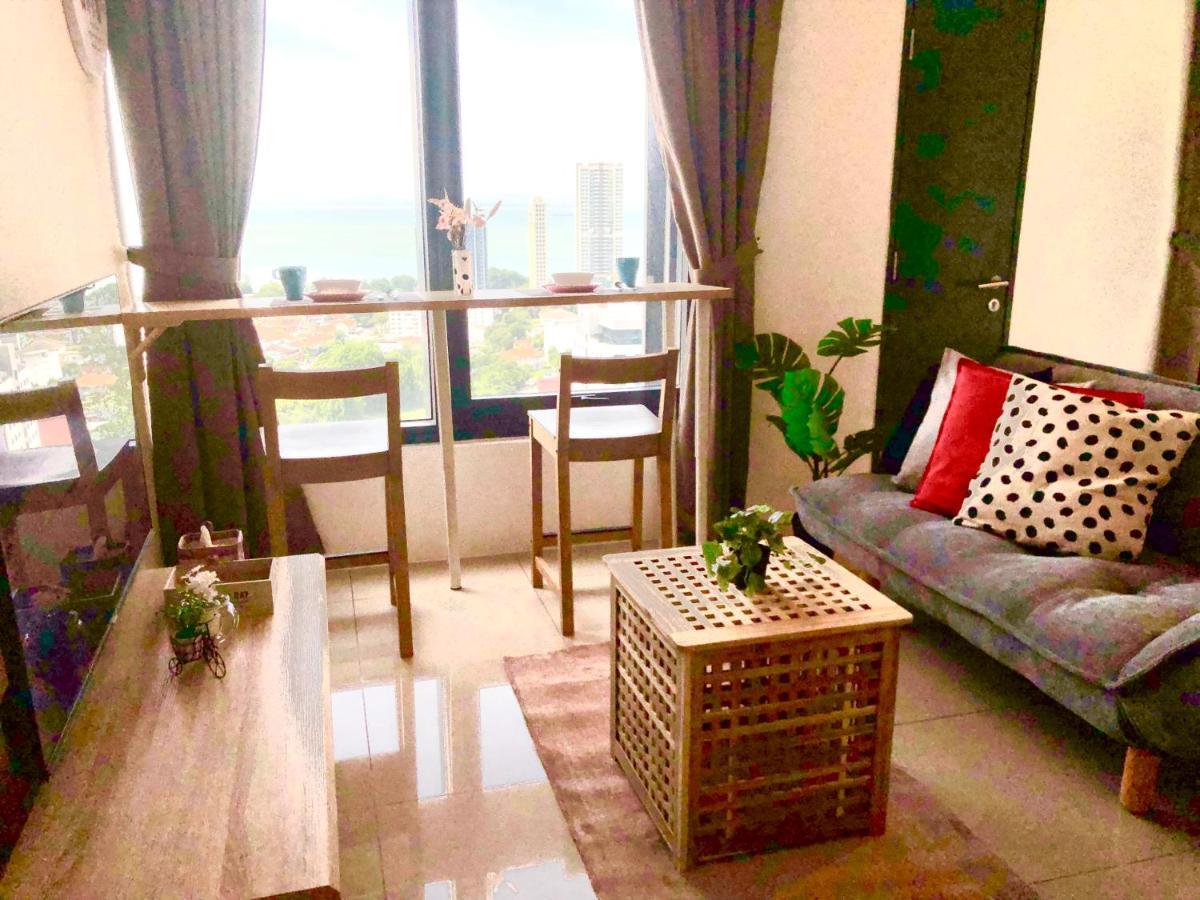 Tropicana 218 Macalister Netflix Unit By Blue Sky Holidays George Town Dış mekan fotoğraf