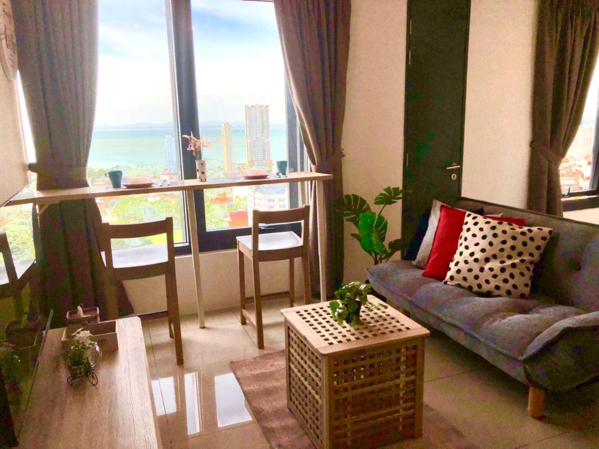 Tropicana 218 Macalister Netflix Unit By Blue Sky Holidays George Town Dış mekan fotoğraf