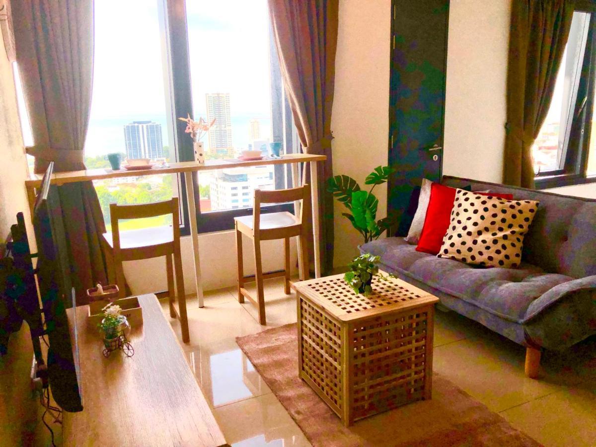 Tropicana 218 Macalister Netflix Unit By Blue Sky Holidays George Town Dış mekan fotoğraf