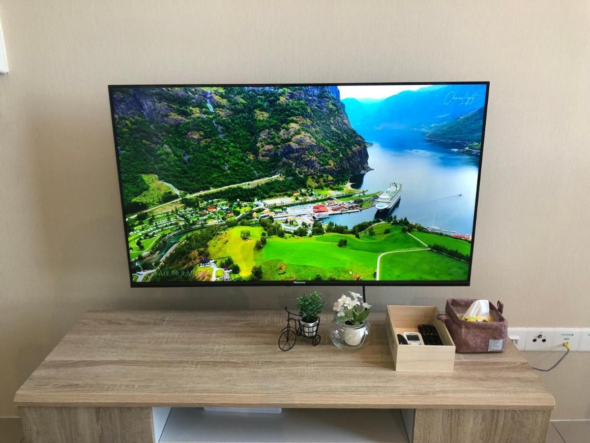 Tropicana 218 Macalister Netflix Unit By Blue Sky Holidays George Town Dış mekan fotoğraf