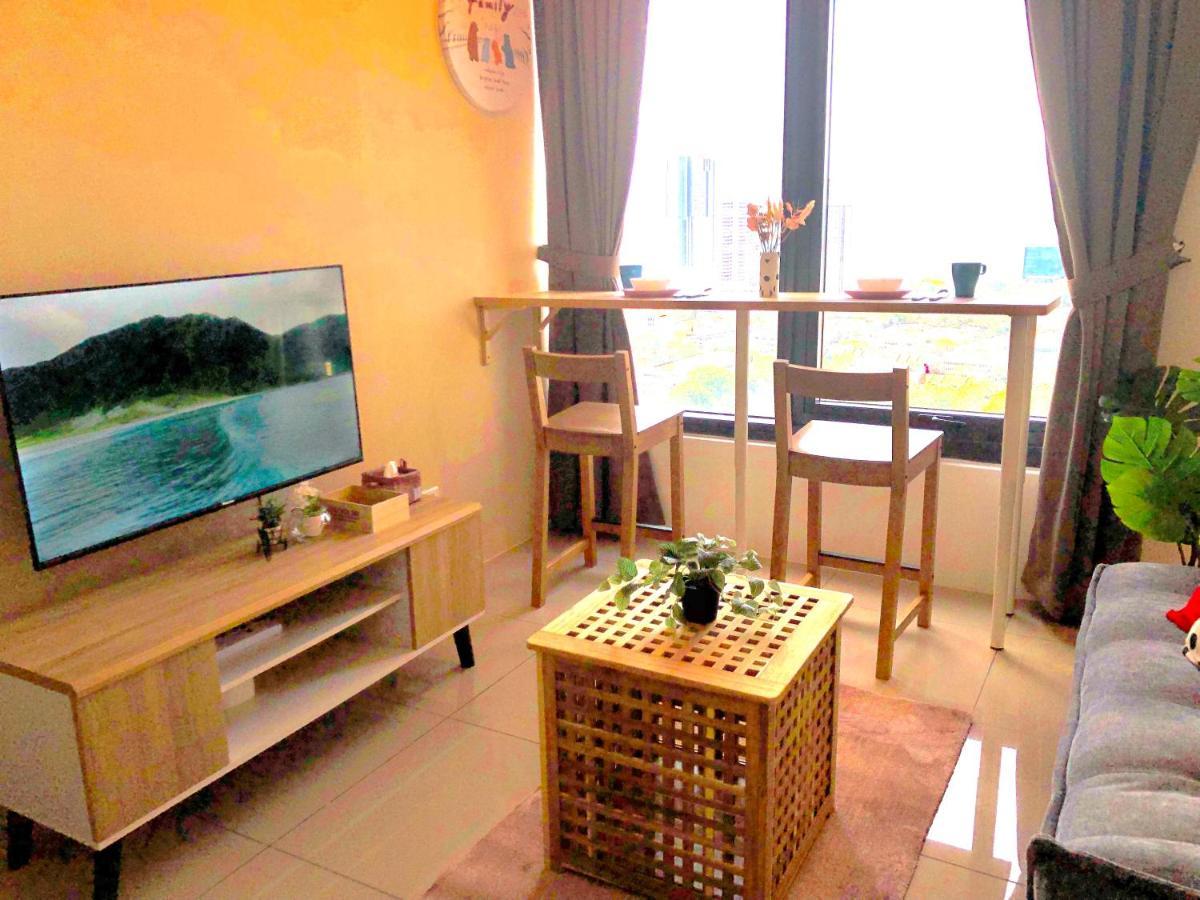 Tropicana 218 Macalister Netflix Unit By Blue Sky Holidays George Town Dış mekan fotoğraf