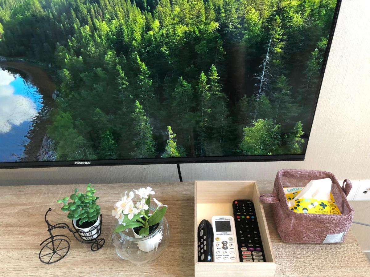 Tropicana 218 Macalister Netflix Unit By Blue Sky Holidays George Town Dış mekan fotoğraf