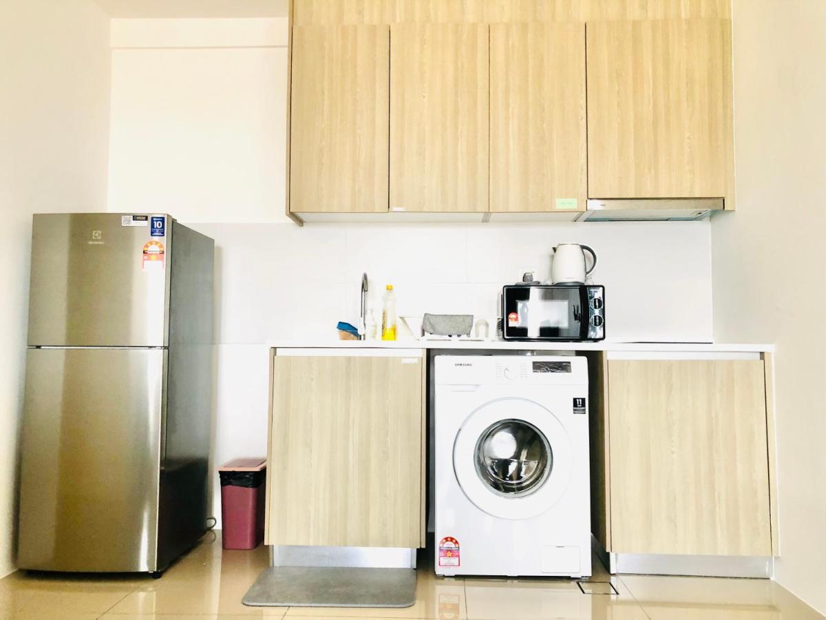 Tropicana 218 Macalister Netflix Unit By Blue Sky Holidays George Town Dış mekan fotoğraf