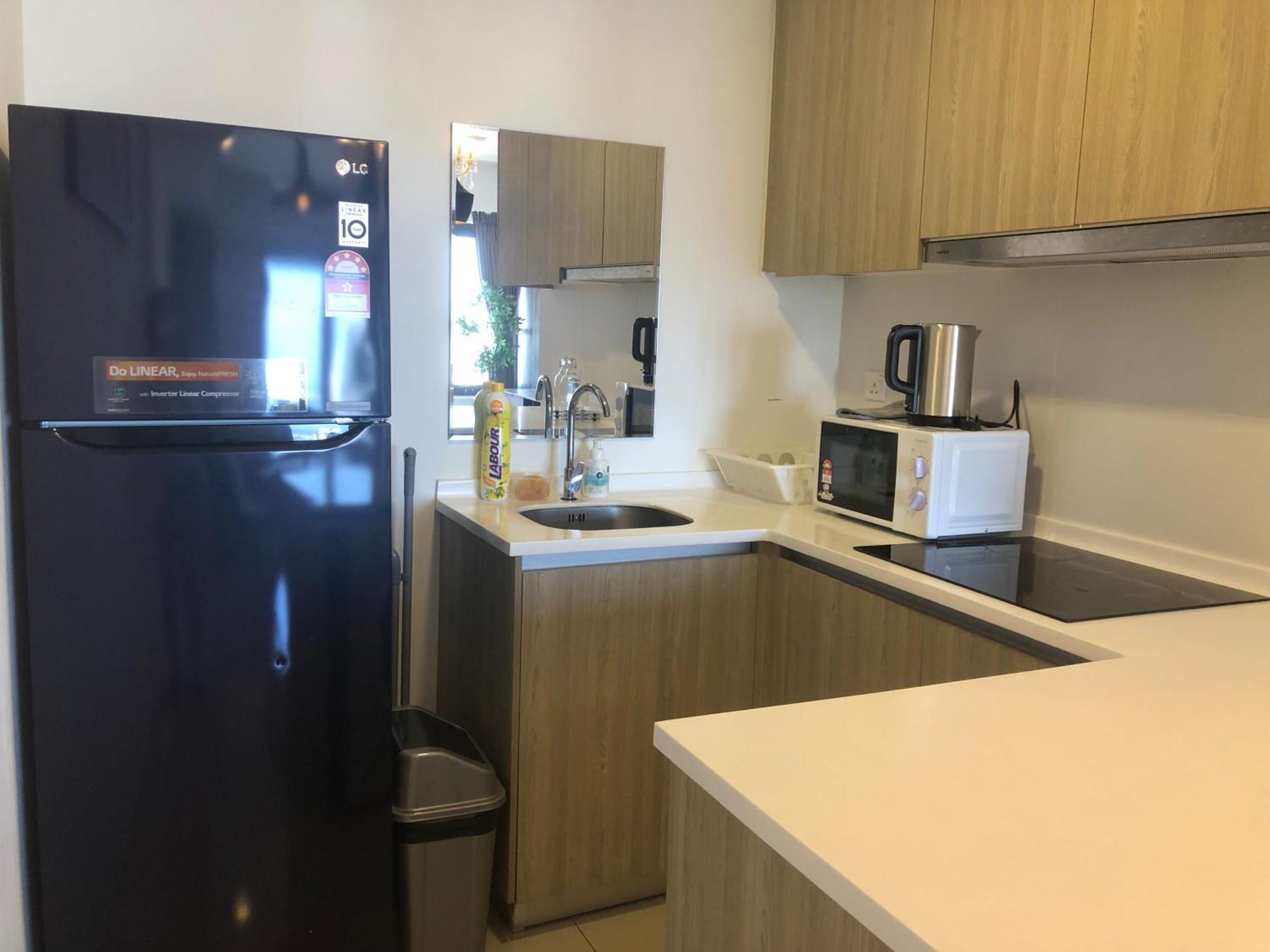 Tropicana 218 Macalister Netflix Unit By Blue Sky Holidays George Town Dış mekan fotoğraf