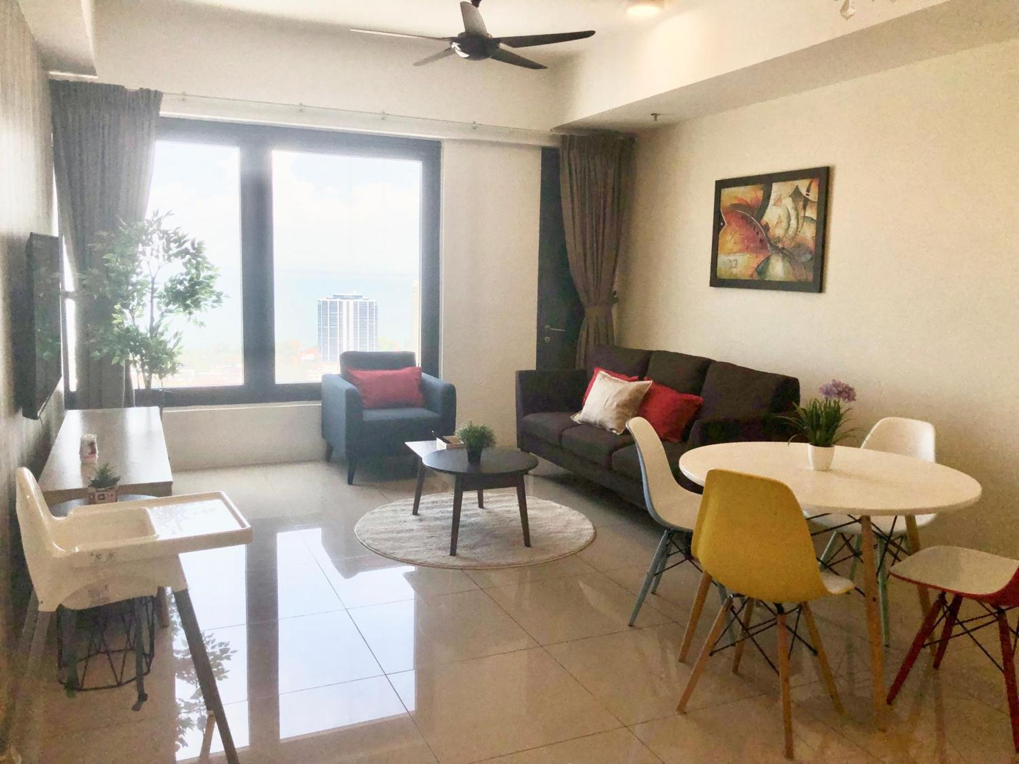 Tropicana 218 Macalister Netflix Unit By Blue Sky Holidays George Town Dış mekan fotoğraf