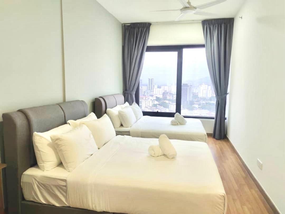 Tropicana 218 Macalister Netflix Unit By Blue Sky Holidays George Town Dış mekan fotoğraf